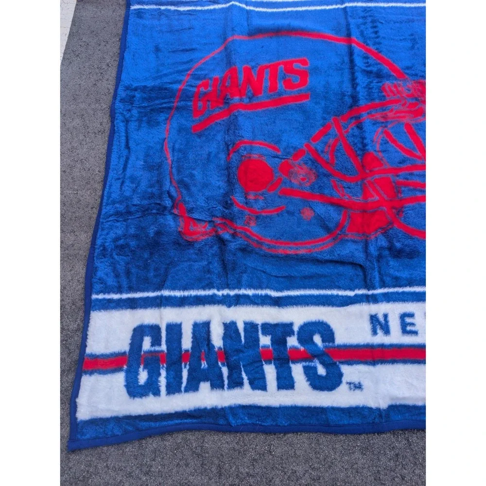 San Marcos New York Giants Stadium Lap Throw Blanket NFL Red Blue White 59